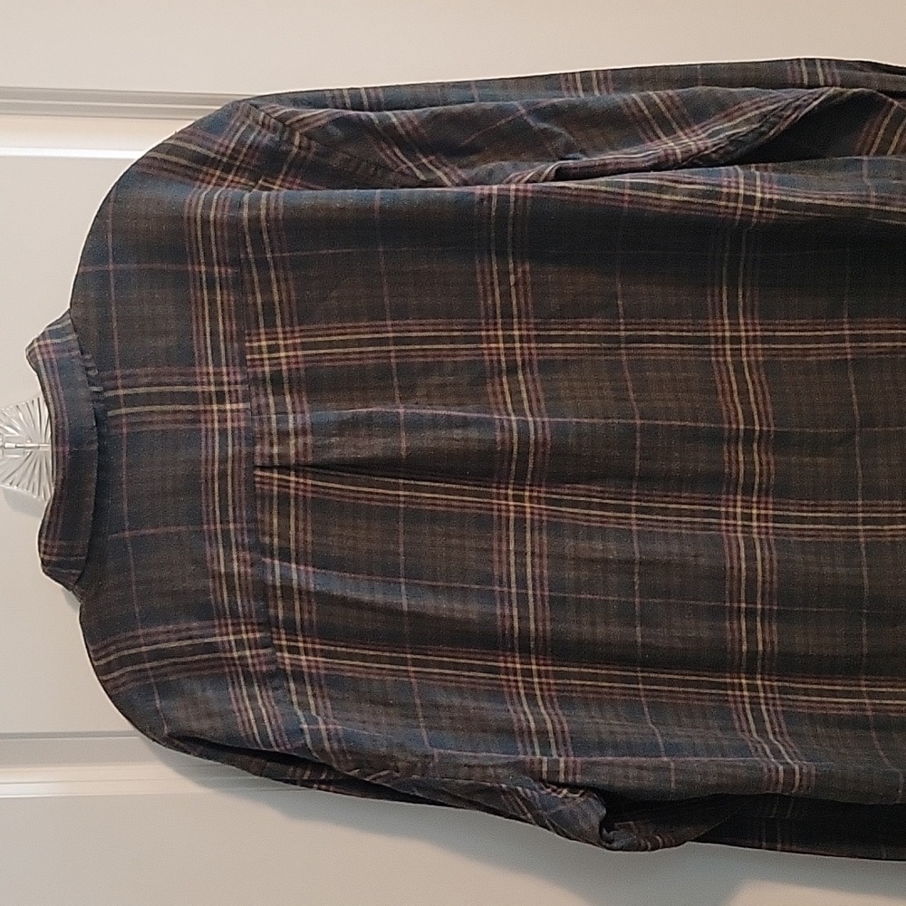 Arrow button up shirt - Picture 5 of 8